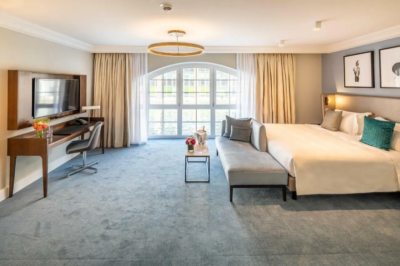 Fraser Suites Hamburg Otel