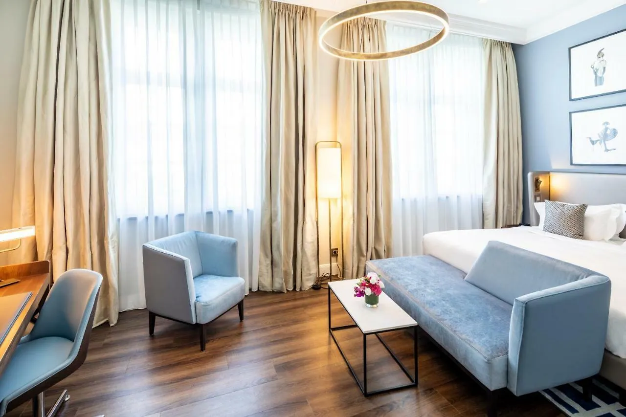 Fraser Suites Hamburg 5*,